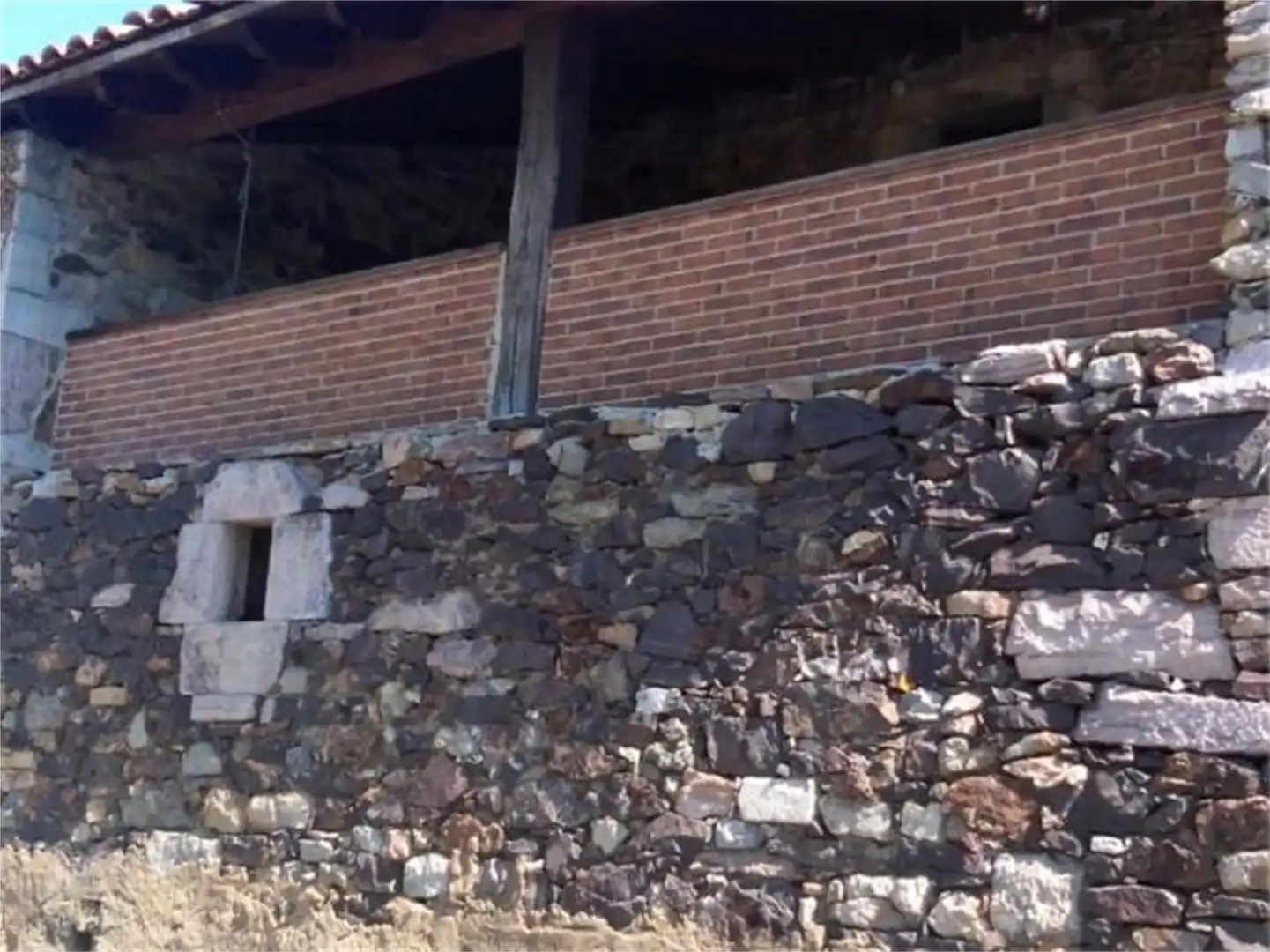 Vista exterior de Casa o xalet en venda en Teverga amb Terrassa i Balcó