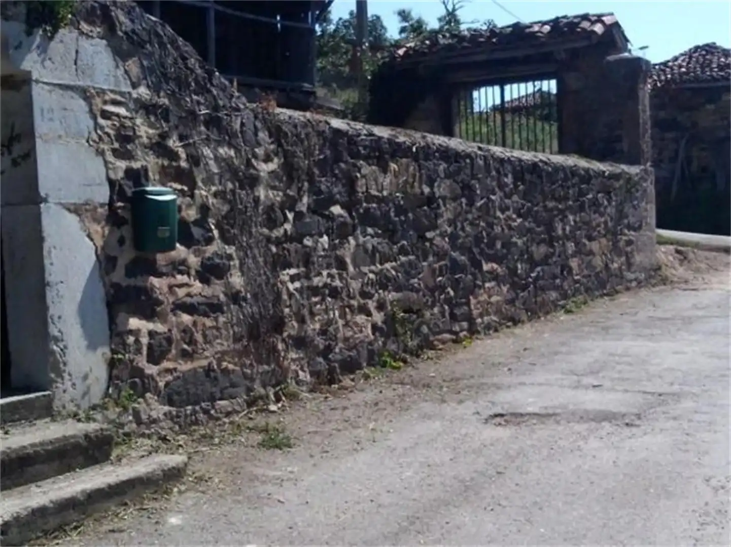Vista exterior de Casa o xalet en venda en Teverga amb Terrassa i Balcó