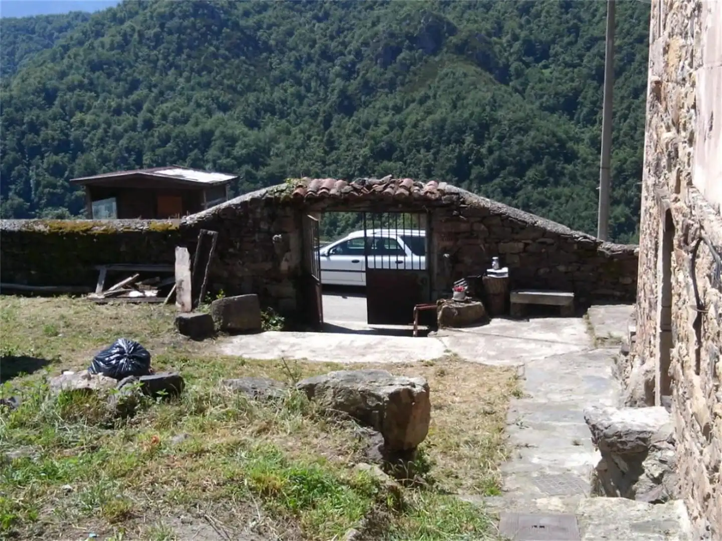Jardí de Casa o xalet en venda en Teverga amb Terrassa i Balcó