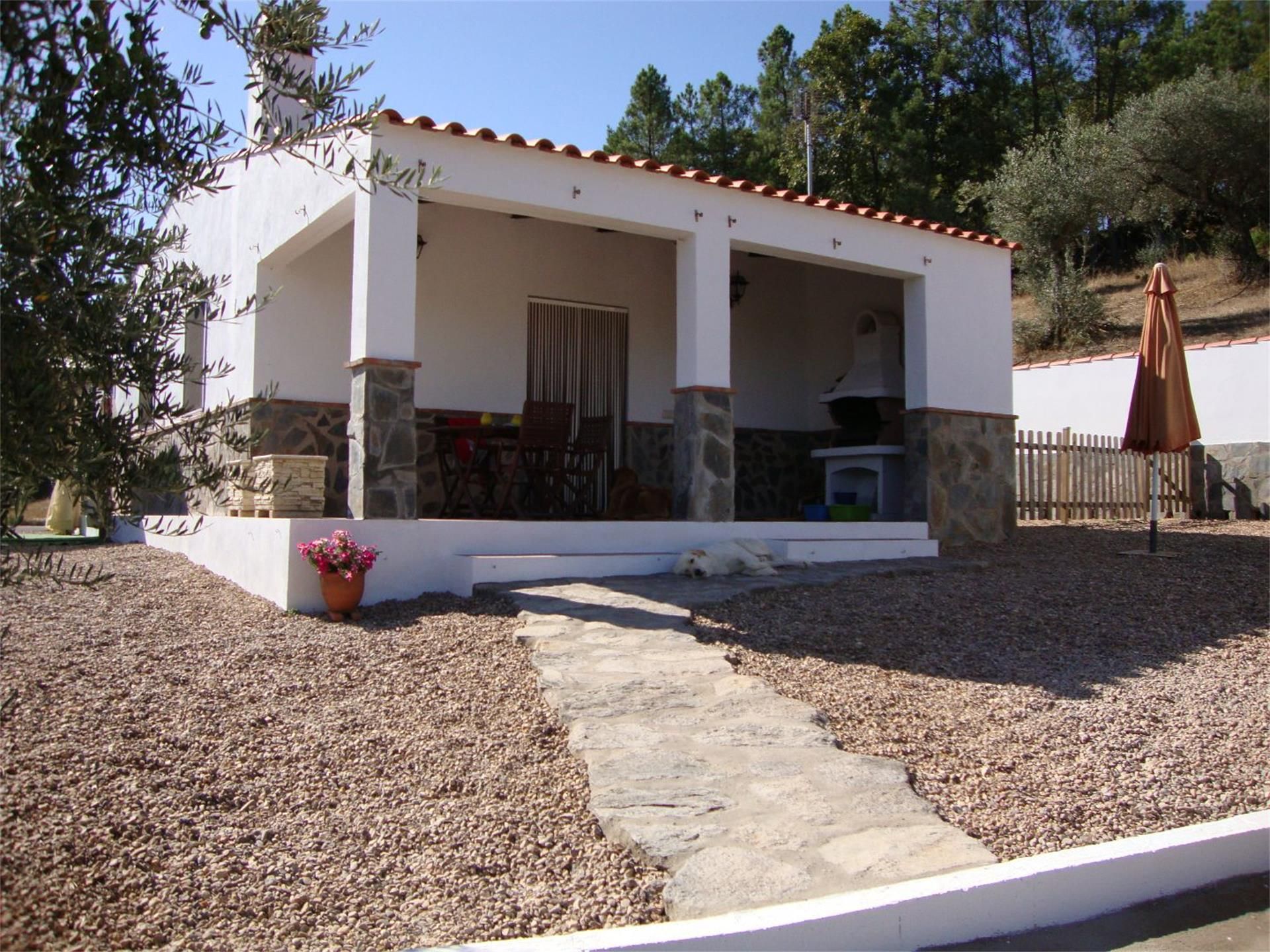 Exterior view of Country house for sale in Cabeza la Vaca  with Heating, Private garden and Terrace