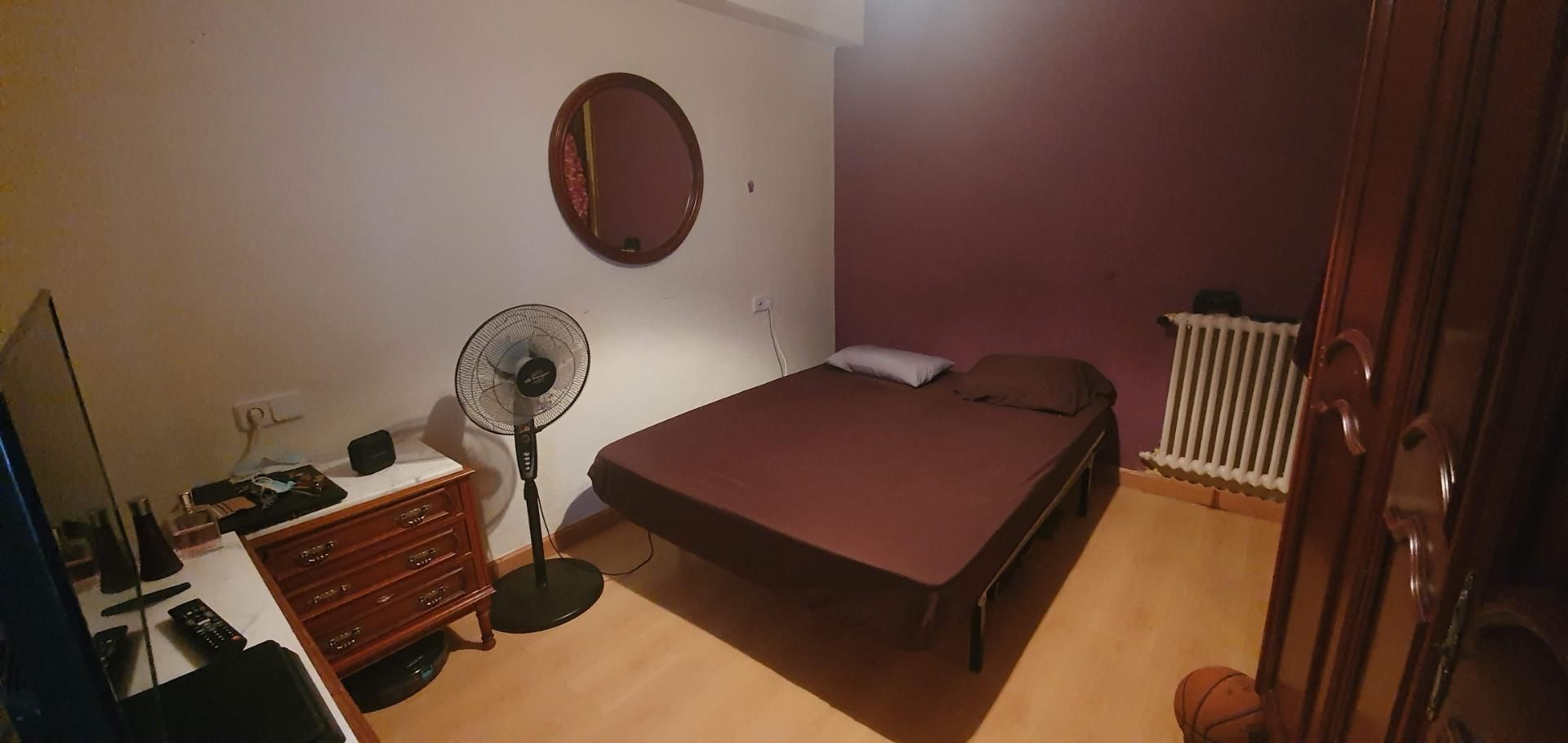Piso para compartir en Calle de San Modesto, Tres Olivos - Valverde Habitación de Piso para compartir en  Madrid Capital