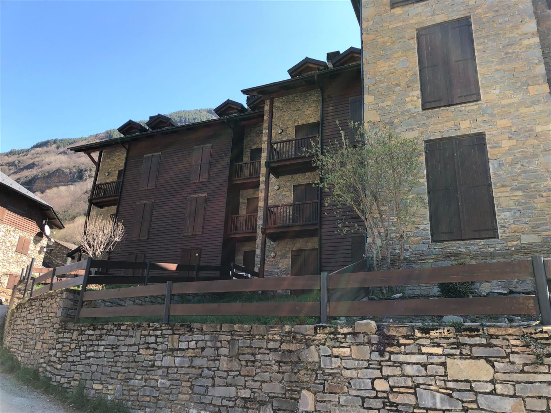 Exterior view of House or chalet for sale in La Torre de Cabdella  with Heating, Parquet flooring and Community parking
