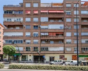 Vista exterior de Pis en venda en  Granada Capital amb Balcó