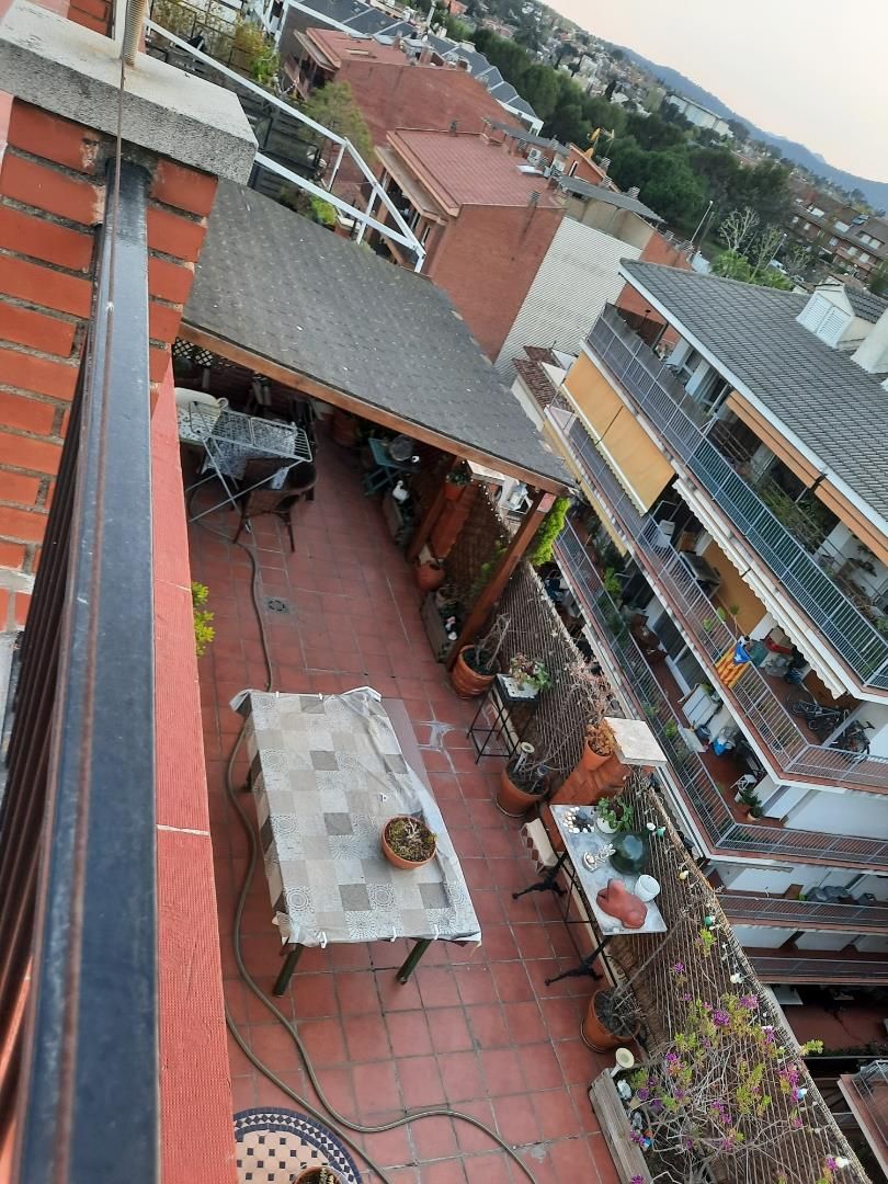 Flat to rent in Carrer de Solà, Centre - Estació