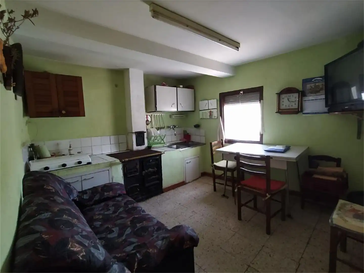 Finca rústica en venta en Calle Bajero Morales, 19, Corporales Cocina de Finca rústica en venta en Corporales con Calefacción, Jardín privado y Terraza