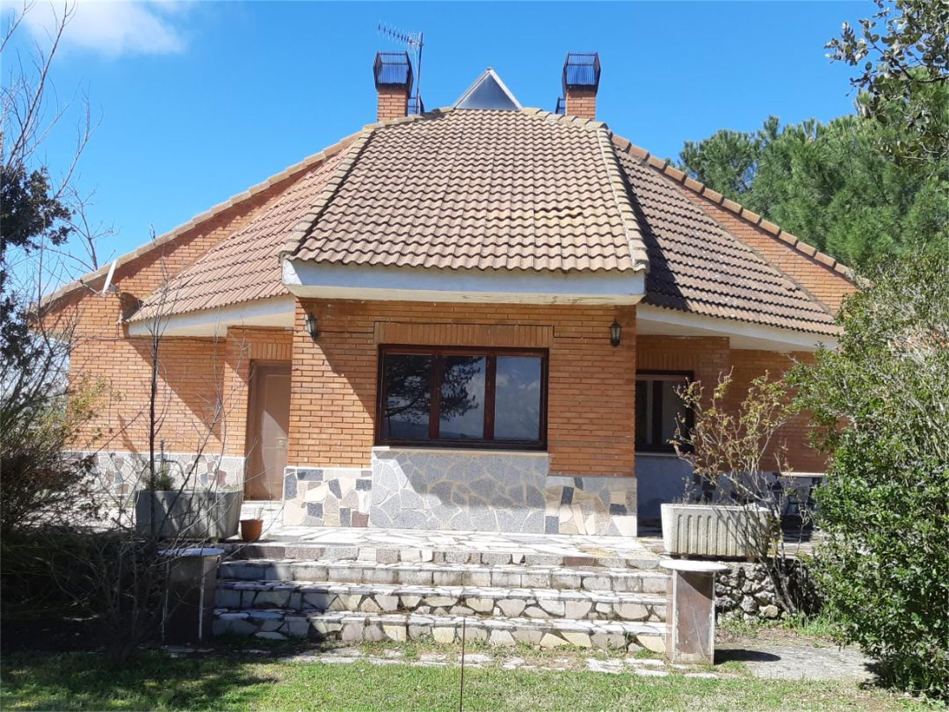 Vista exterior de Casa o xalet en venda en Becerril de Campos amb Balcó