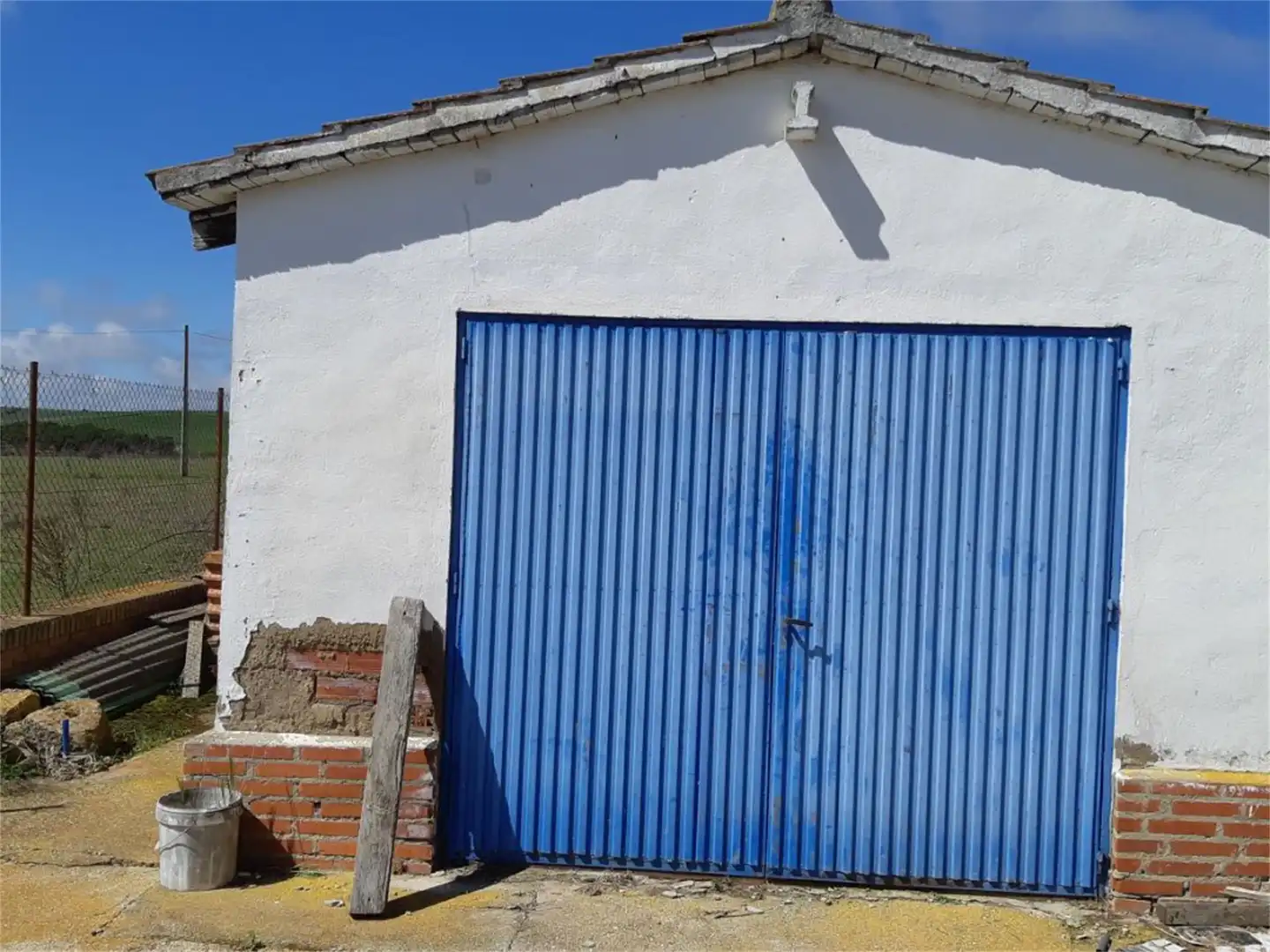 Casa o xalet en venda a Urbanización La Venta, 3, Becerril de Campos Vista exterior de Casa o xalet en venda en Becerril de Campos amb Calefacció, Jardí privat i Traster