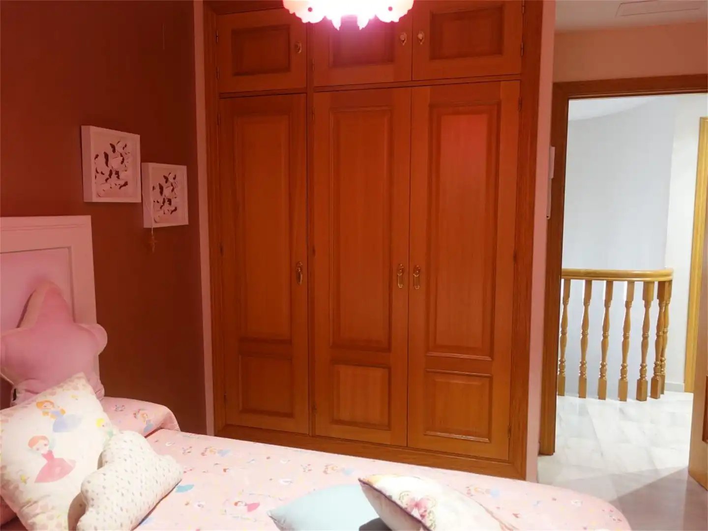 Dormitori de Casa o xalet en venda en Utrera amb Aire condicionat, Calefacció i Jardí privat