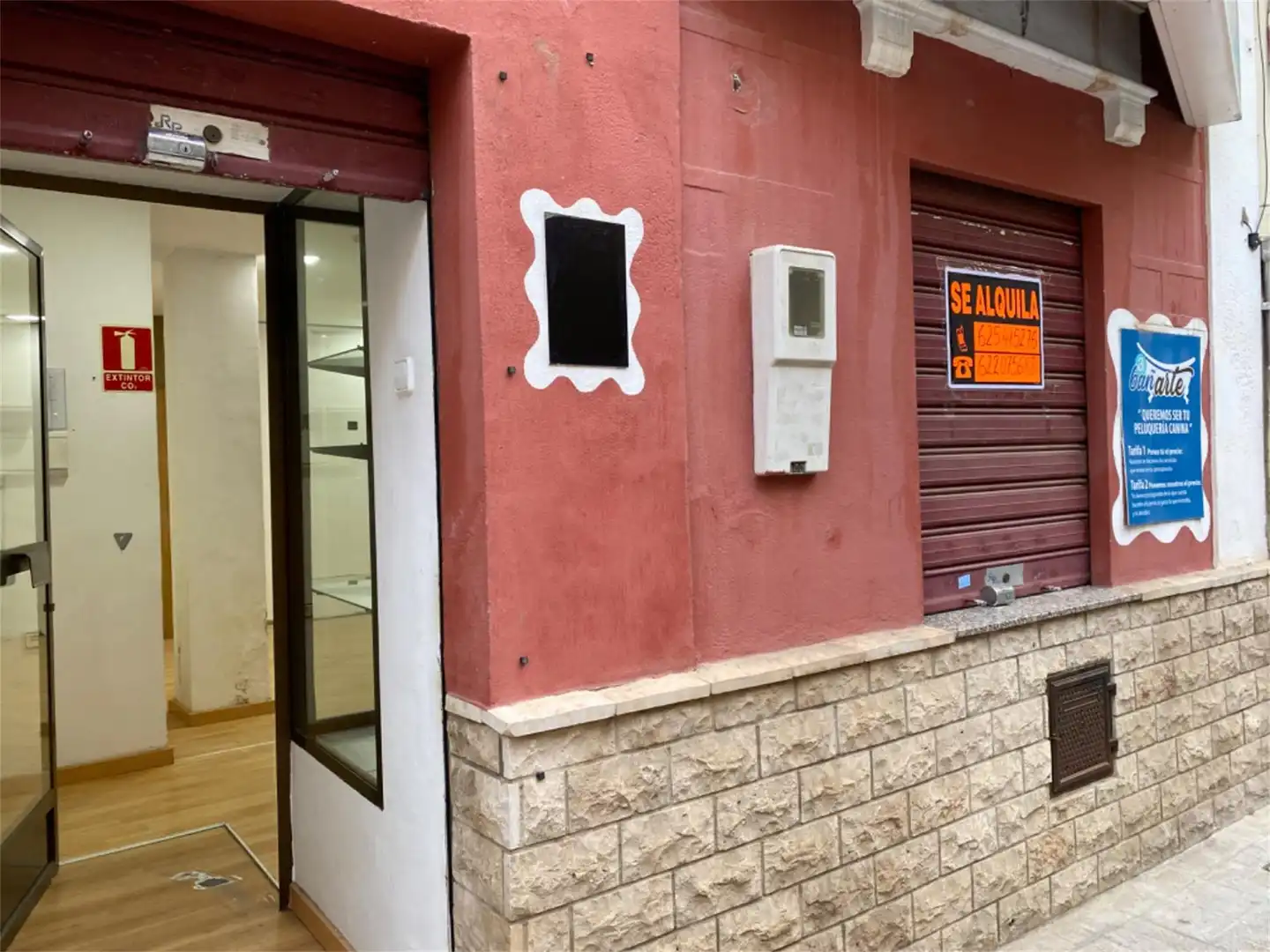 Vista exterior de Local de alquiler en Burjassot