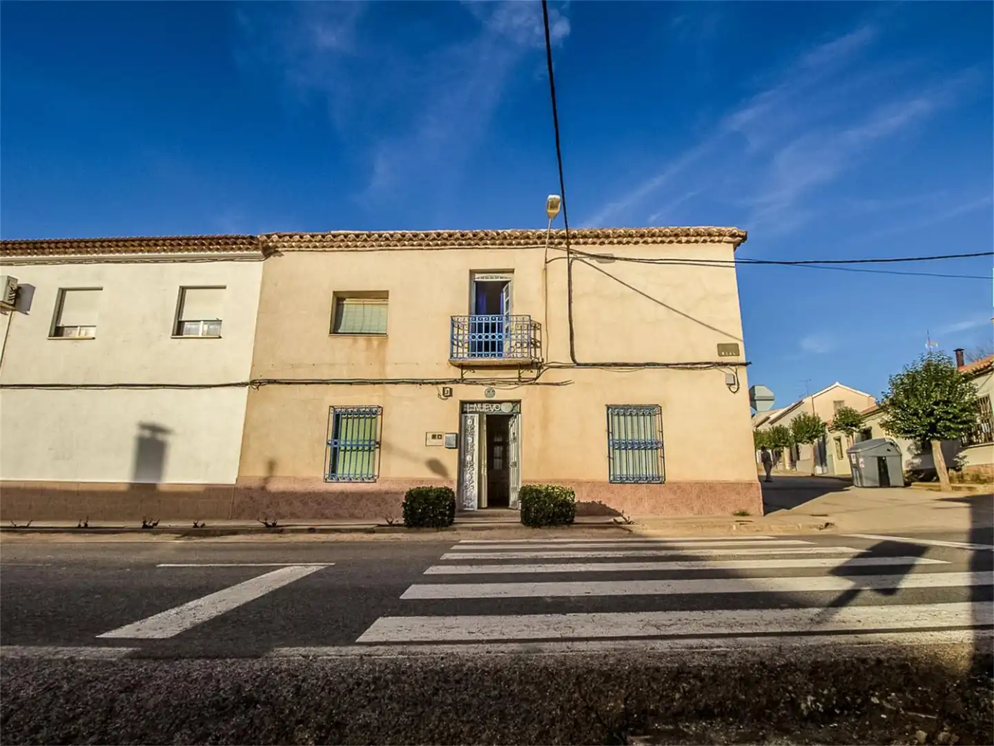 Einfamilien-Reihenhaus zum Verkauf in Calle Real, 49, Alcubillas Außenansicht von Einfamilien-Reihenhaus zum Verkauf in Alcubillas mit Privatgarten, Abstellraum und Balkon
