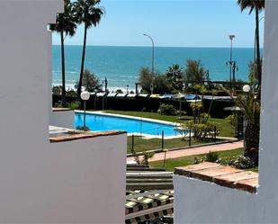 Jardí de Apartament de lloguer en Chiclana de la Frontera amb Aire condicionat, Calefacció i Terrassa