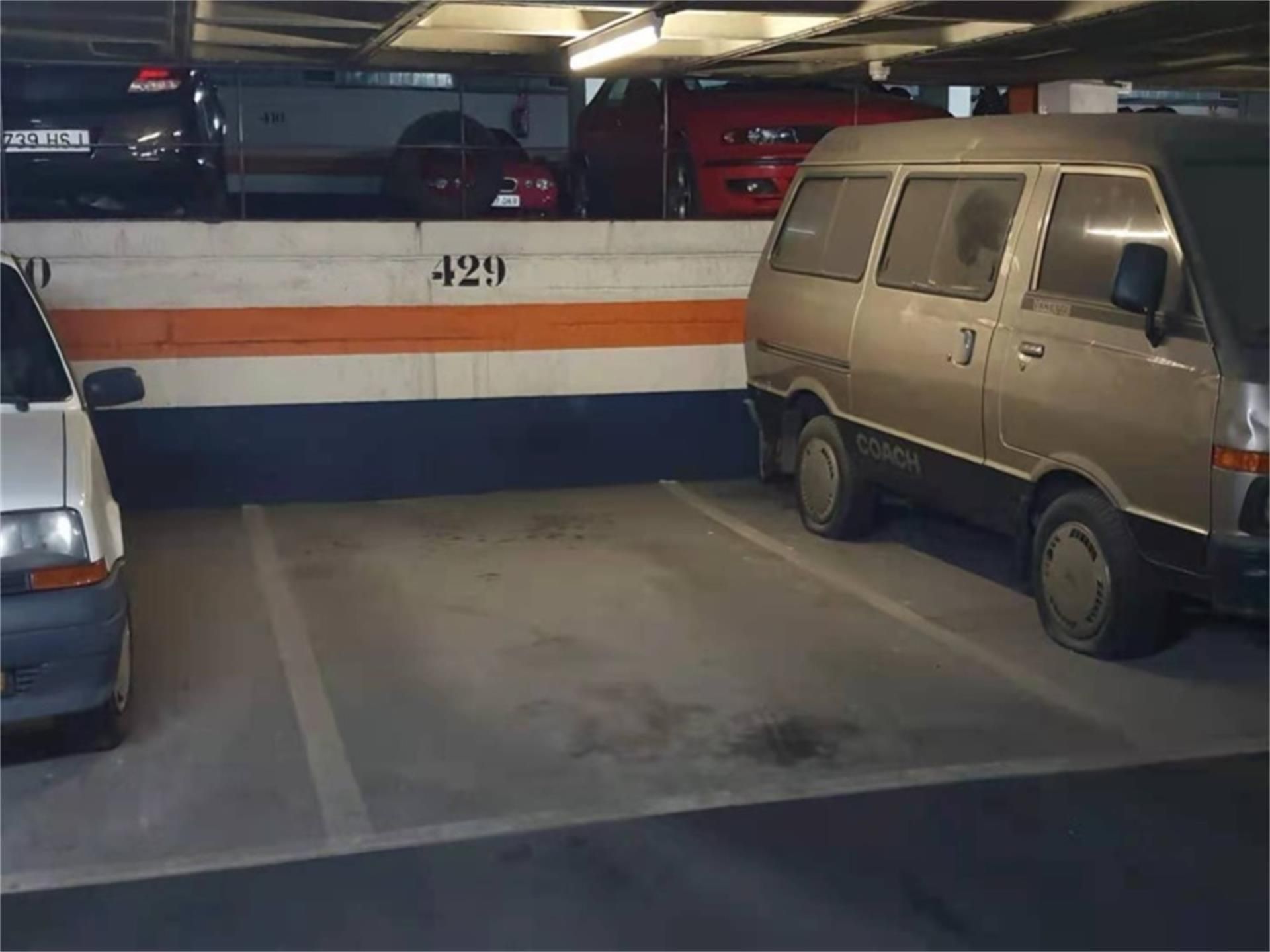 Parking de Garaje de alquiler en  Madrid Capital