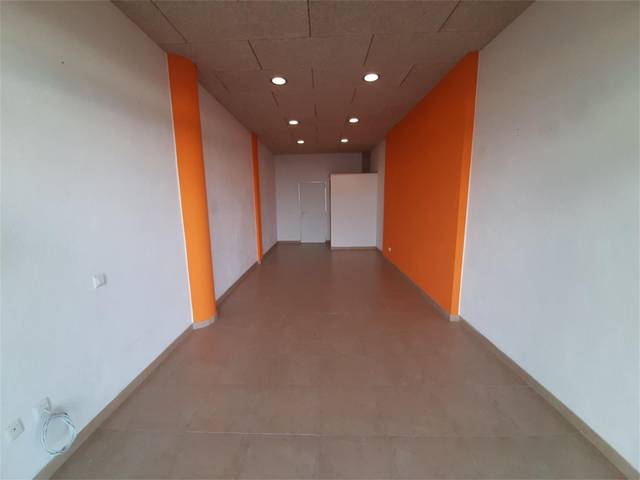 Local comercial en Alquiler en Carrer Port de la Clota, 1 en Port - La Cota - Puig Sec