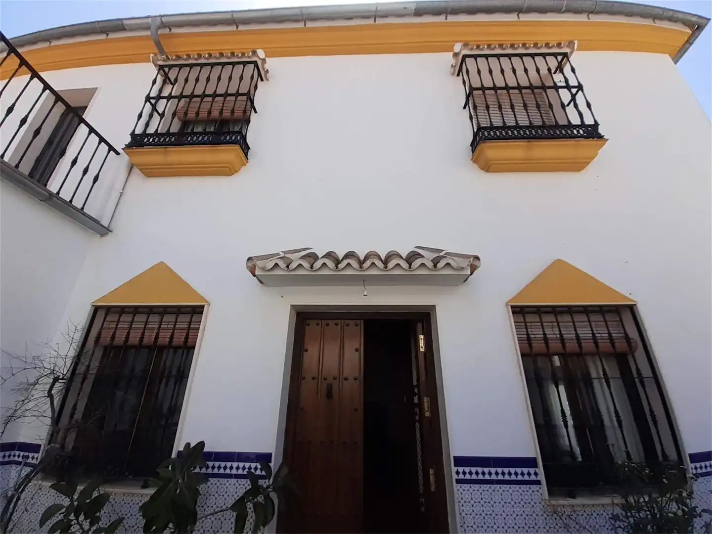 Houses for sale in Luque Exterior view of Houses for sale in Luque with Air Conditioner, Heating and Private garden