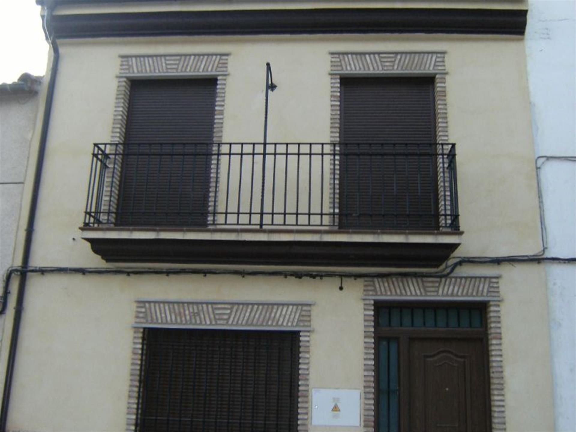 Exterior view of Single-family semi-detached for sale in Torreperogil  with Balcony