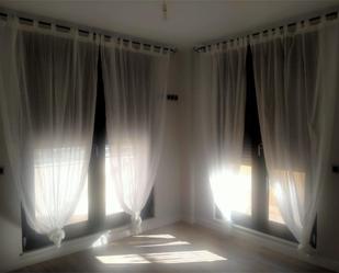 Bedroom of Flat to rent in Salamanca Capital  with Heating, Terrace and Video intercom