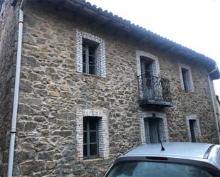 Vista exterior de Casa o xalet en venda en Cistierna amb Balcó