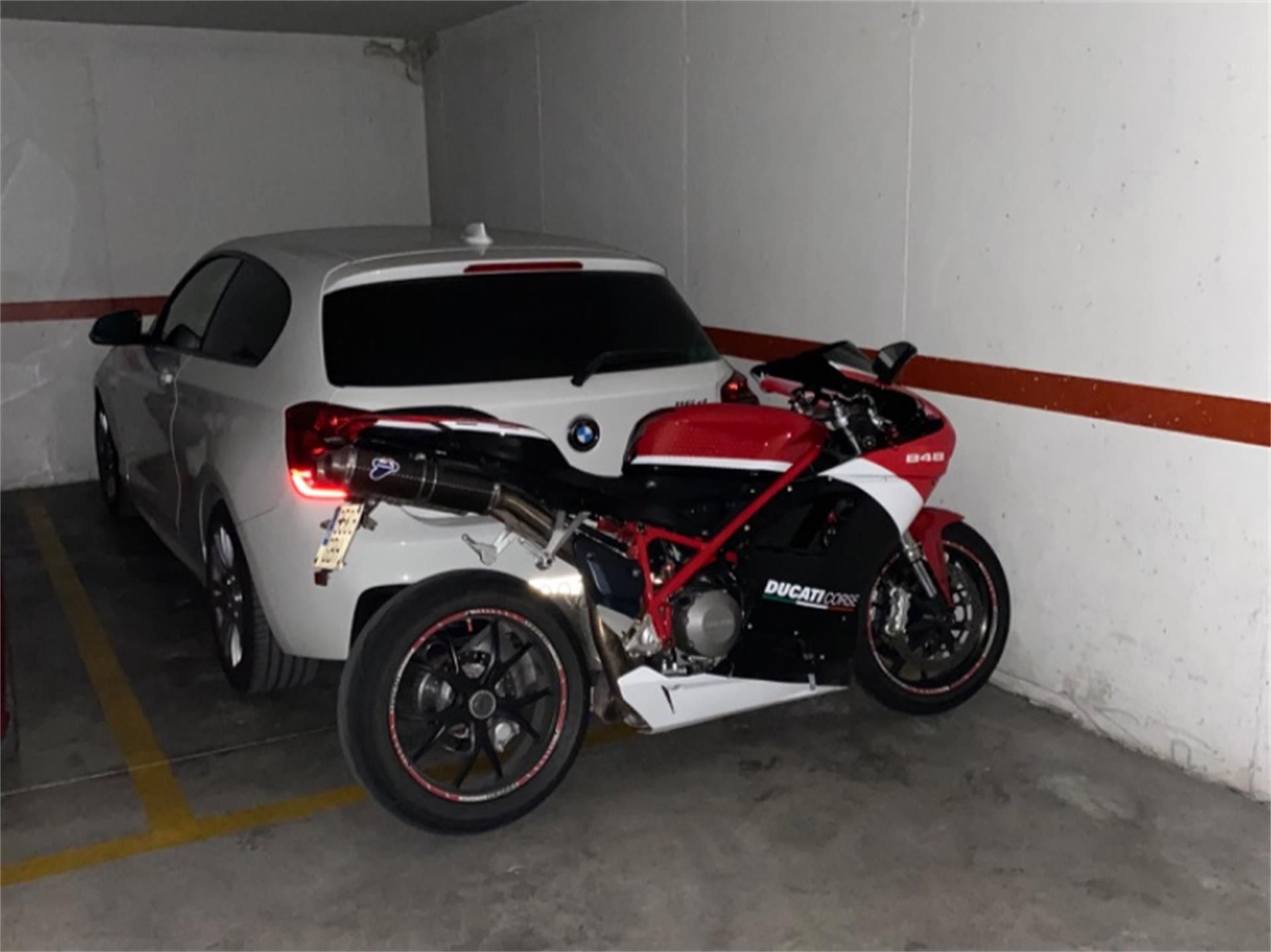 Parking of Garage to rent in Paterna