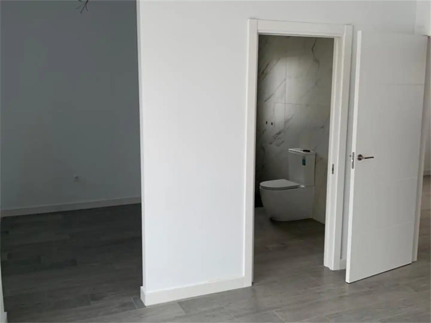 Erdgeschoss zum Verkauf in Calle Las Aguas 14, Villanueva de la Serena Badezimmer von Erdgeschoss zum Verkauf in Villanueva de la Serena mit Klimaanlage, Privatgarten und Terrasse