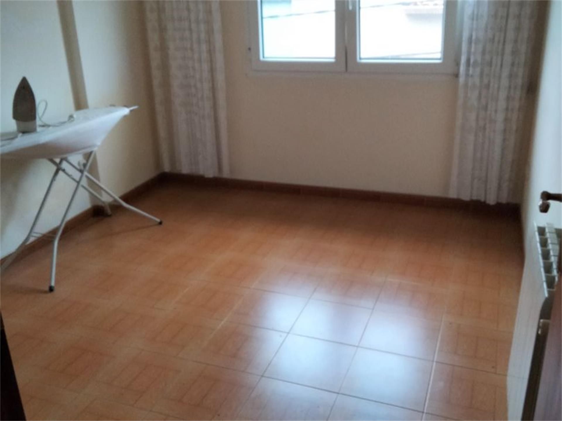 Dormitori de Casa adosada en venda en Cerceda amb Calefacció, Parquet i Moblat