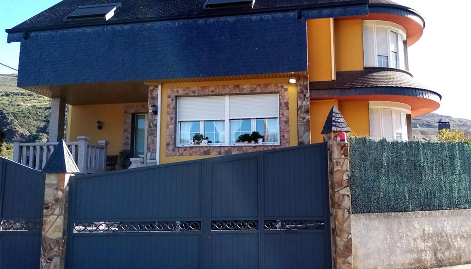 House or chalet for sale in Rúa de Albar, O Barco de Valdeorras , Ourense - image 1 Photo 1 of House or chalet for sale in Rúa de Albar, O Barco de Valdeorras , Ourense