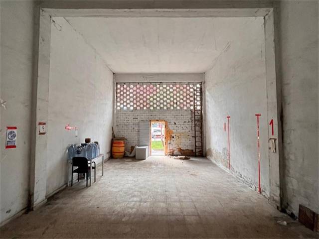 Local comercial en Alquiler en Calle del Dr. Antonio Simonena, 8 en San Jorge