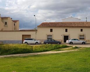 Vista exterior de Casa o xalet en venda en Zamora Capital  amb Calefacció, Traster i Piscina