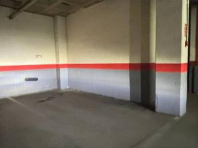 Garaje en Alquiler en Calle Azofra, 1 en Las Tablas