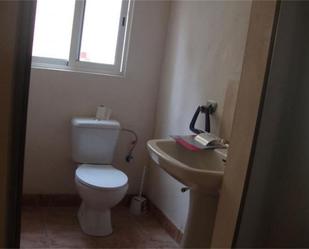 Bathroom of Garage for sale in Alfaro