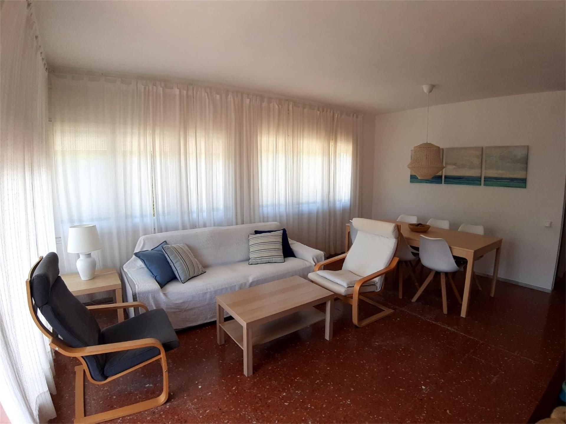 Sala d'estar de Casa o xalet de lloguer en Calafell amb Terrassa i Balcó