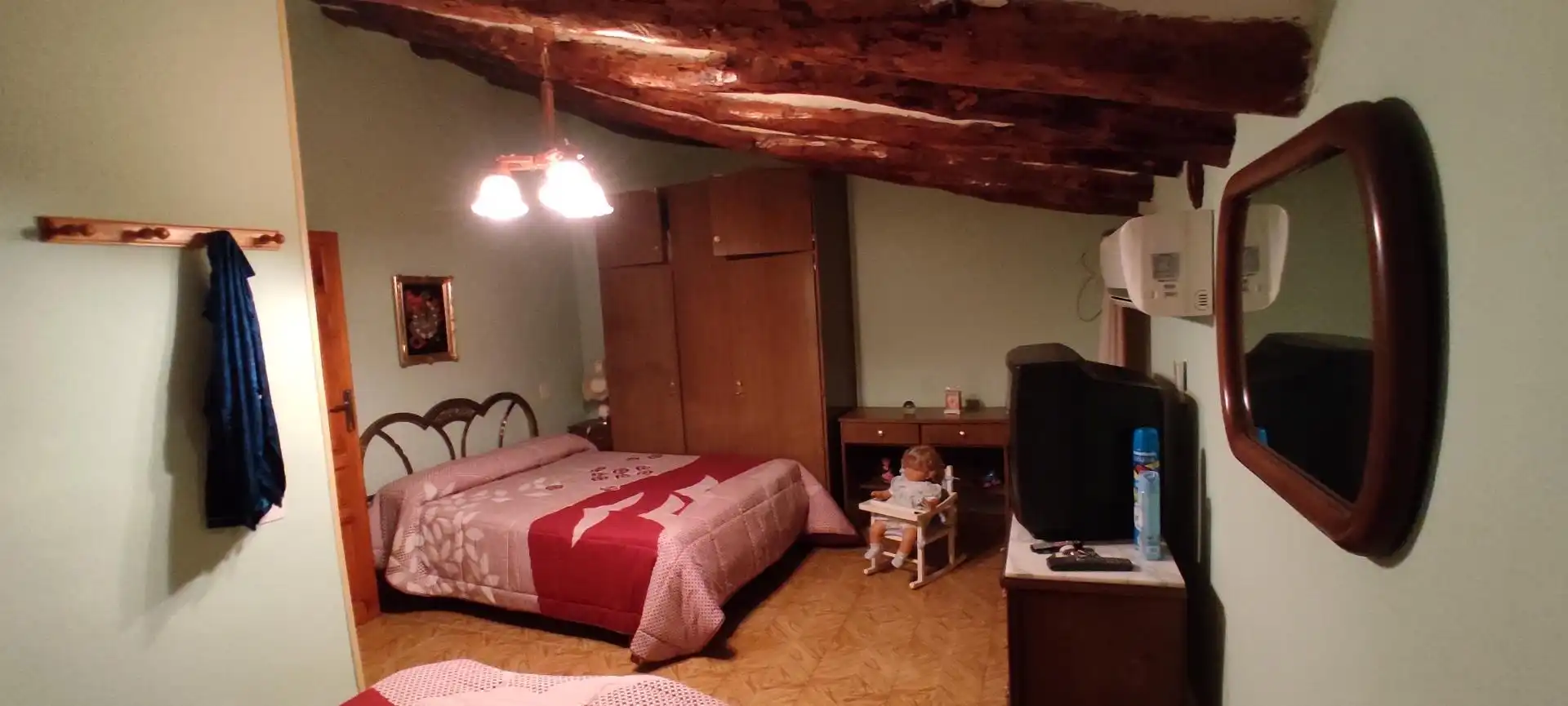 Einfamilien-Reihenhaus zum Verkauf in Yeste Schlafzimmer von Einfamilien-Reihenhaus zum Verkauf in Yeste mit Klimaanlage, Möbliert und Ofen