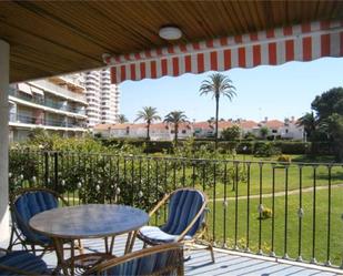 Jardí de Apartament de lloguer en Gandia amb Terrassa, Piscina i Balcó