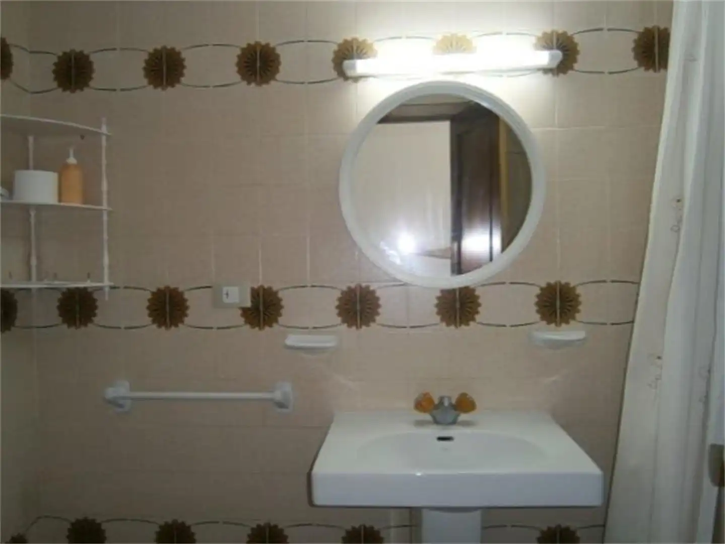 Baño de Apartamento de alquiler en Gandia con Jardín privado, Terraza y Piscina