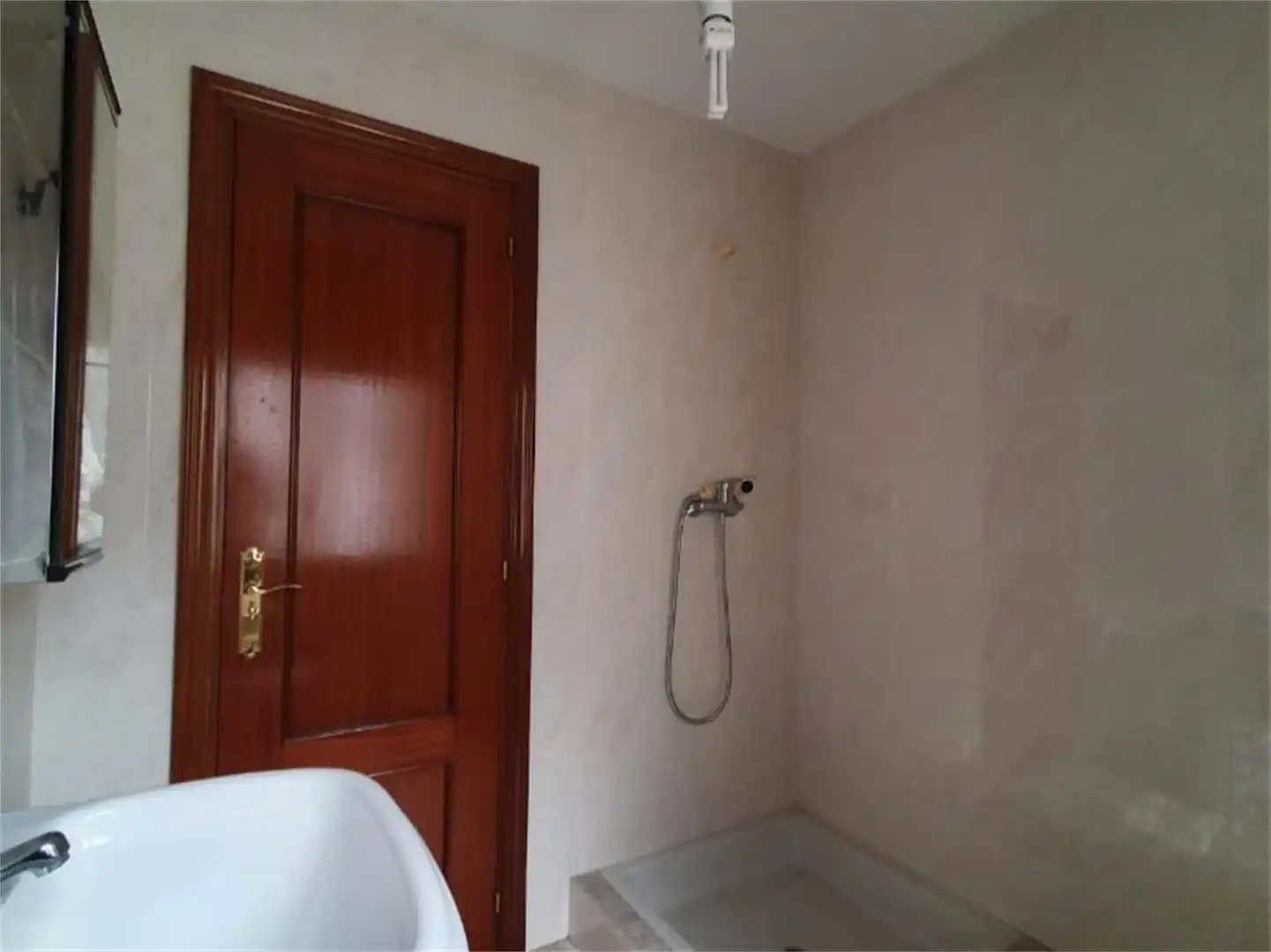 Geschaftsraum zum Verkauf in Calle de la Cruz, Casco Viejo Badezimmer von Geschaftsraum zum Verkauf in Bilbao