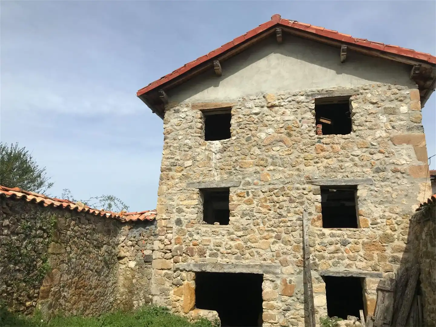 Houses for sale in Carretera Salinas, Medina de Pomar Exterior view of Houses for sale in Medina de Pomar