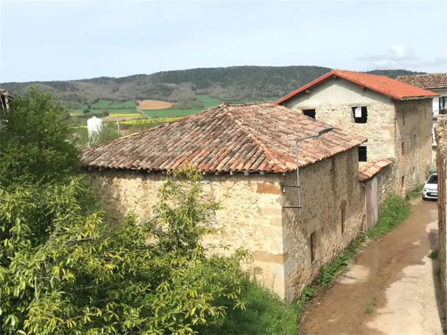 Houses for sale in Carretera Salinas, Medina de Pomar Exterior view of Houses for sale in Medina de Pomar