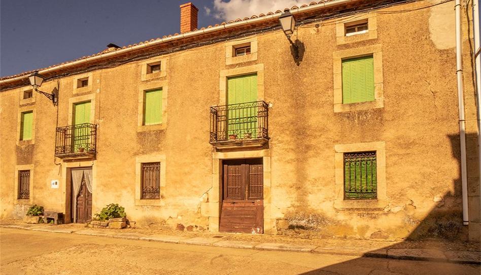 Foto 1 de Casa adosada en venta en Travesía de la Plaza, El Royo  , Soria