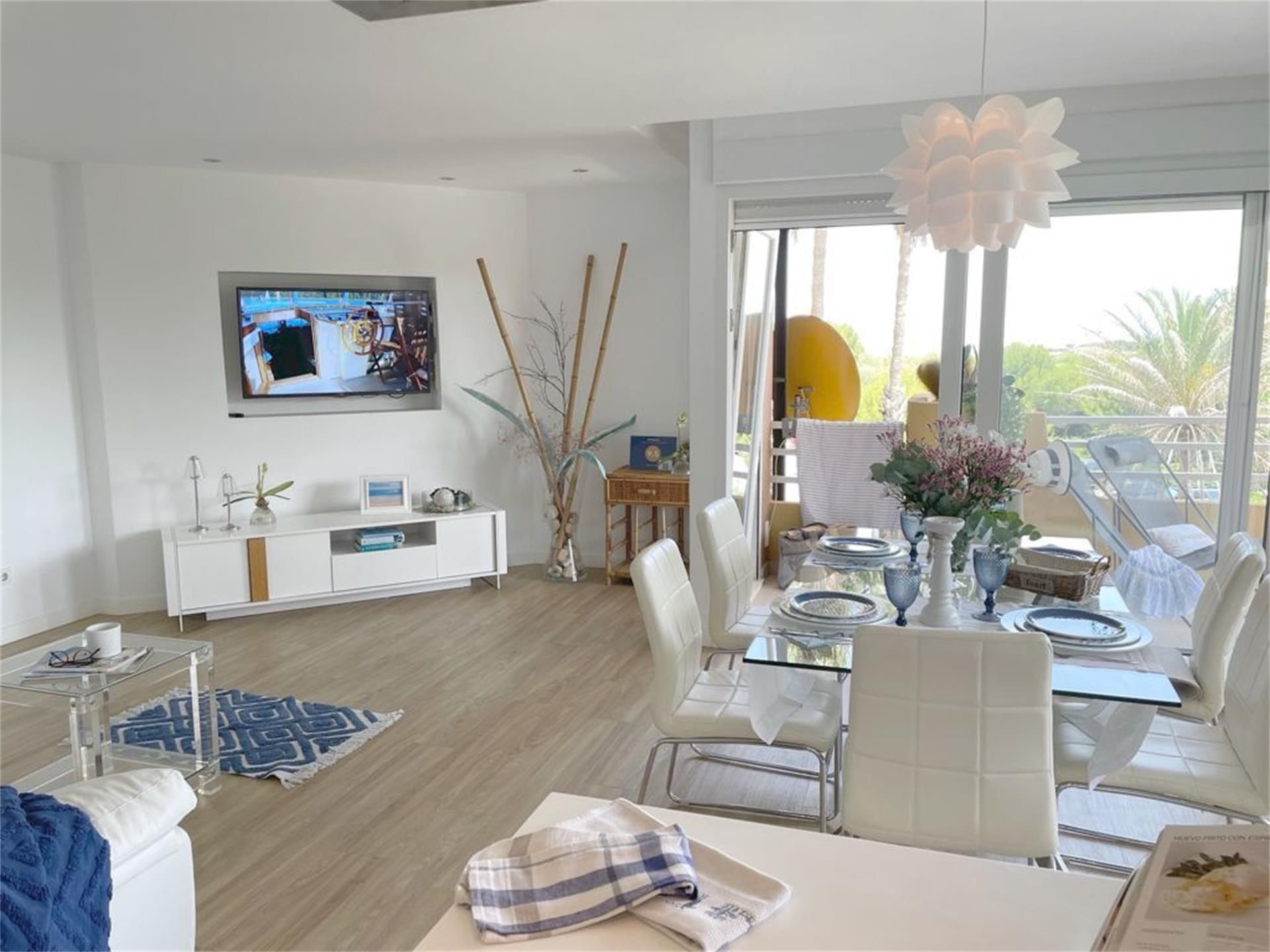 Living room of Flat for sale in  Valencia Capital  with Air Conditioner, Heating and Private garden
