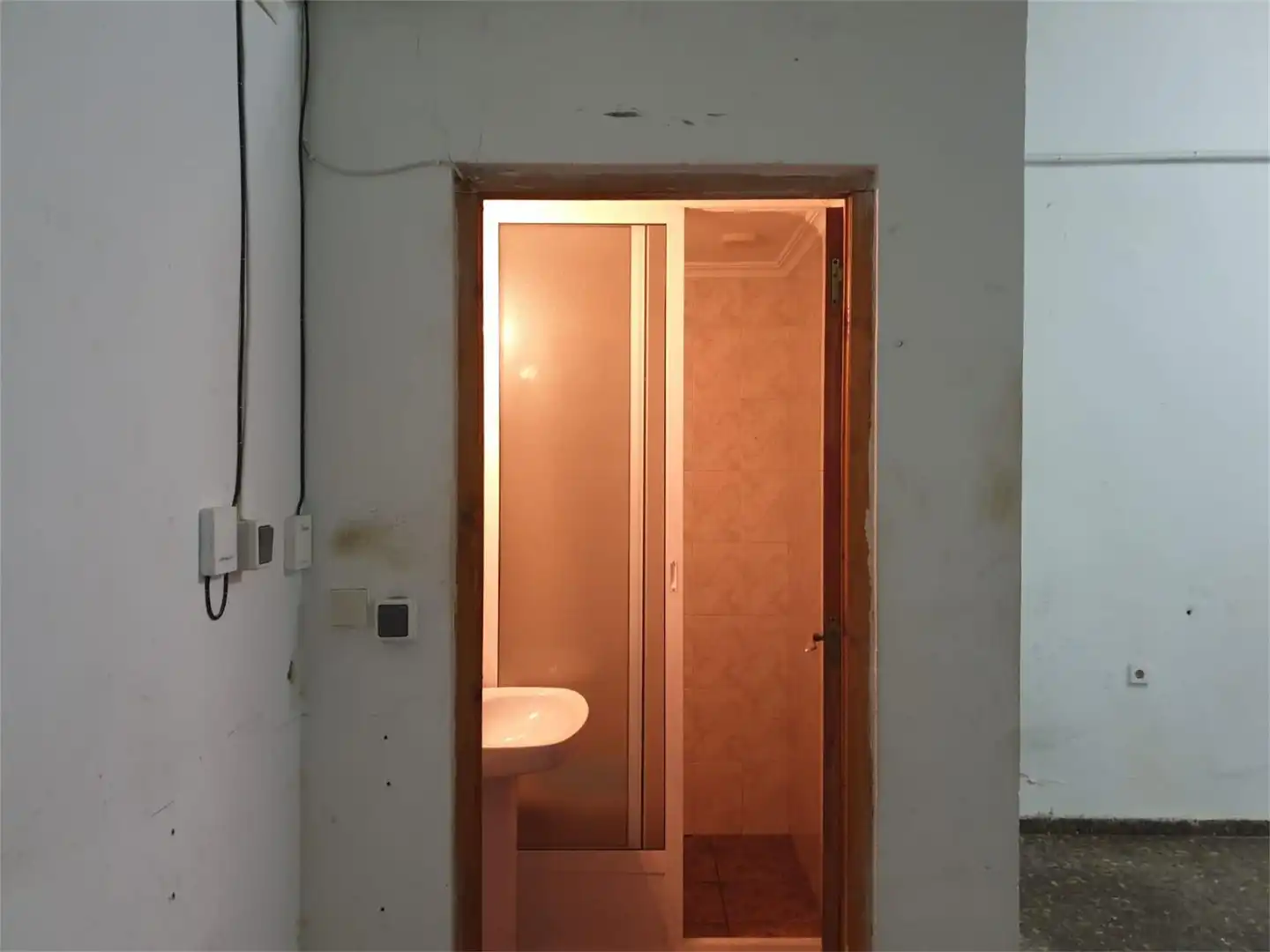 Badezimmer von Geschaftsraum zum Verkauf in Albacete mit Klimaanlage