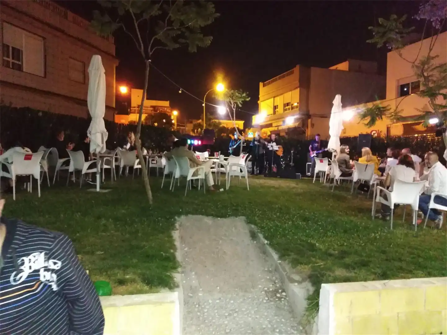 Planta baixa de lloguer a Calle Antonio de Mendoza, Pescadores - Saladillo Terrassa de Planta baixa de lloguer en Algeciras amb Aire condicionat, Calefacció i Jardí privat