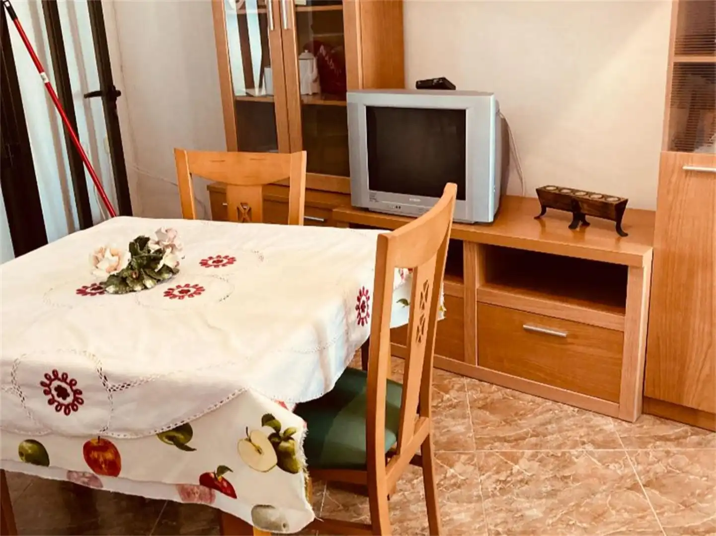 Casa adosada en venta en Calle del Pilar, 7, Abenójar Comedor de Casa adosada en venta en Abenójar con Amueblado