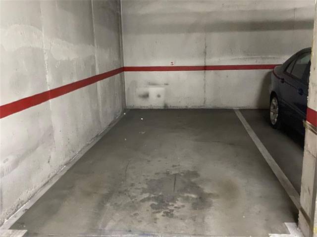 Garaje en Venta en Calle Brihuega, 27 en La Quebradilla