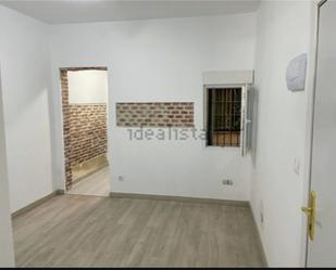 Bedroom of Flat for sale in  Madrid Capital