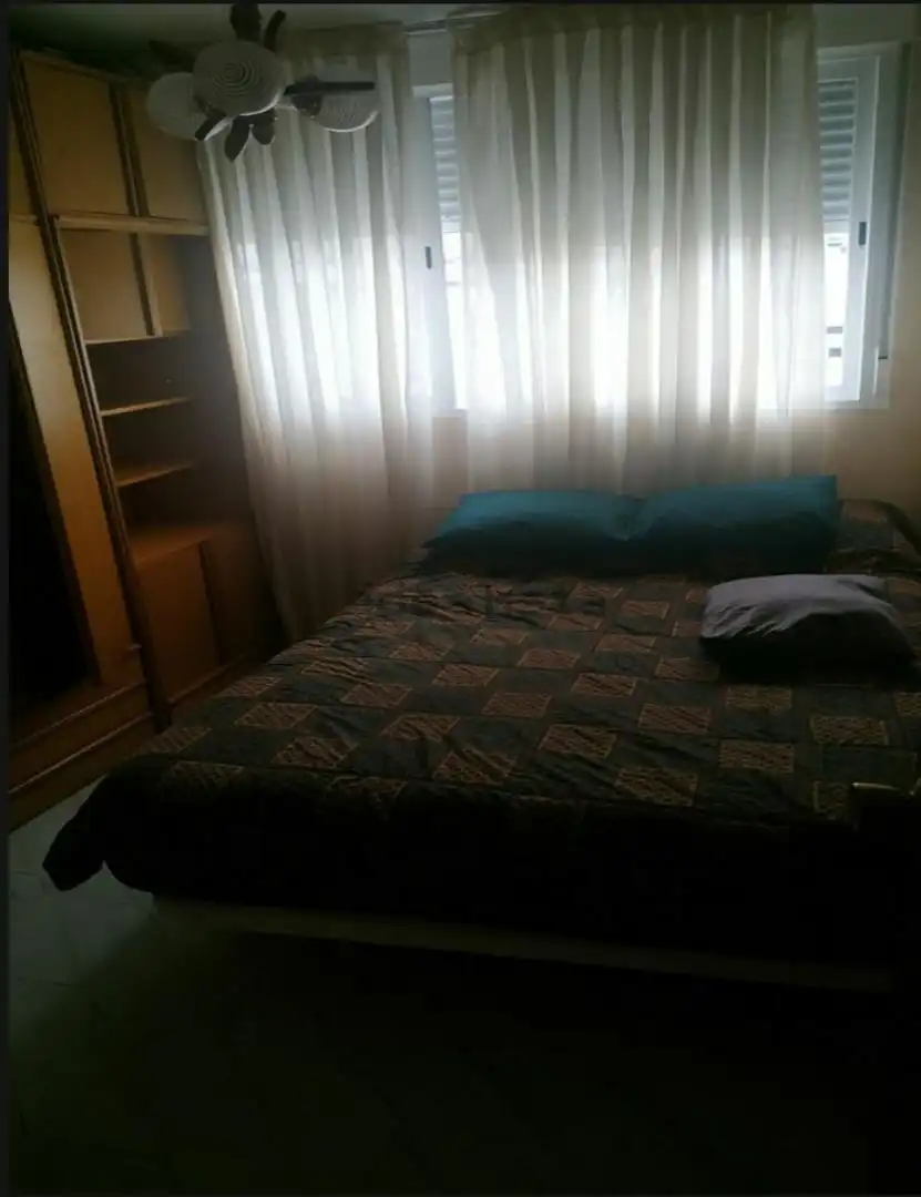 Habitación de Piso para compartir en Madrid con Calefacción, Horno y Lavadora