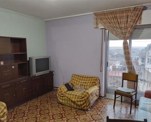 Sala d'estar de Pis en venda en Nava de la Asunción amb Terrassa i Balcó