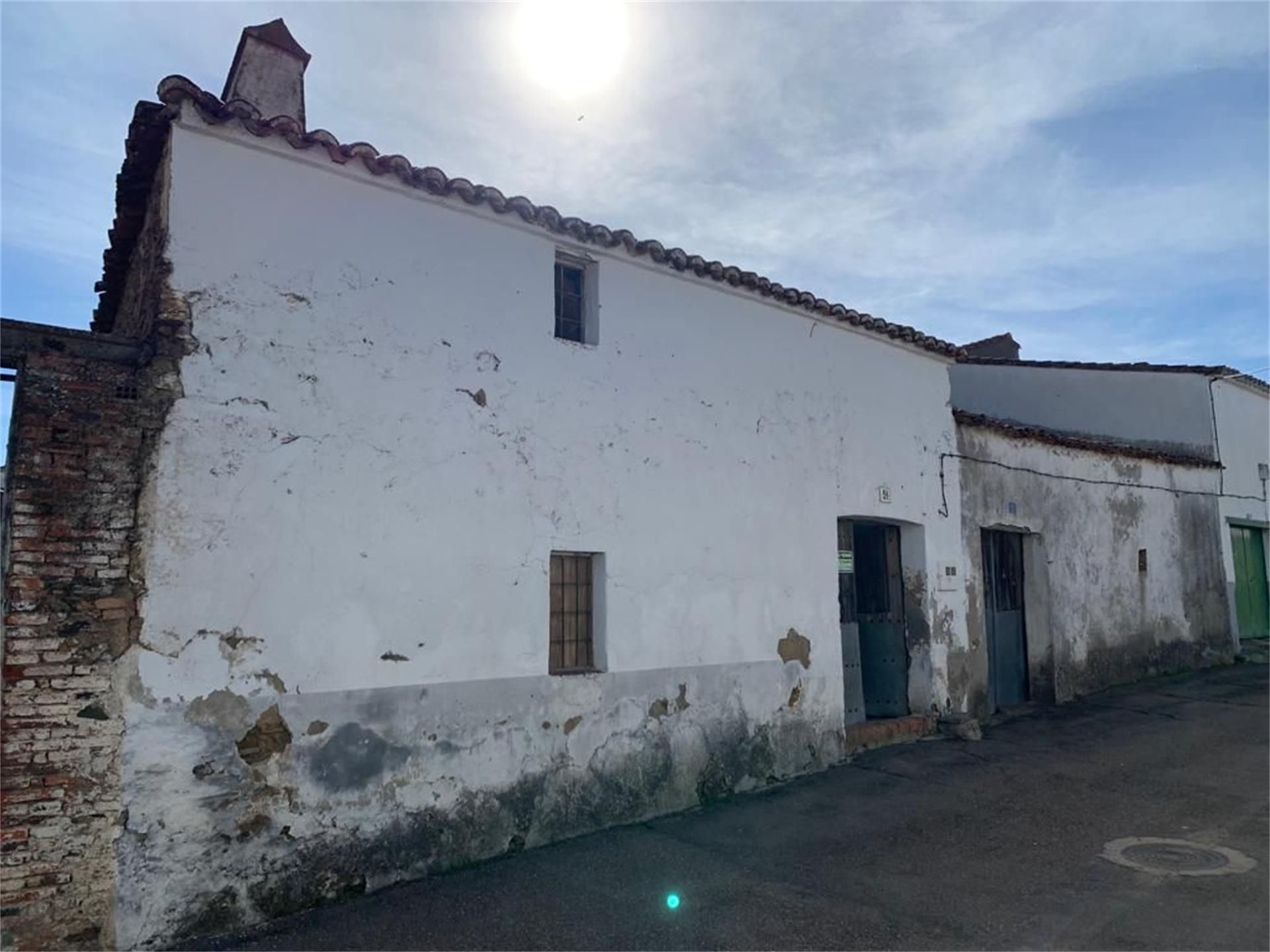 Vista exterior de Casa adosada en venda en Alía