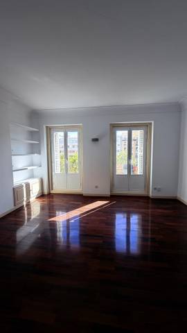 Piso en Alquiler en Plaza de Chamberí, 3 en Almagro