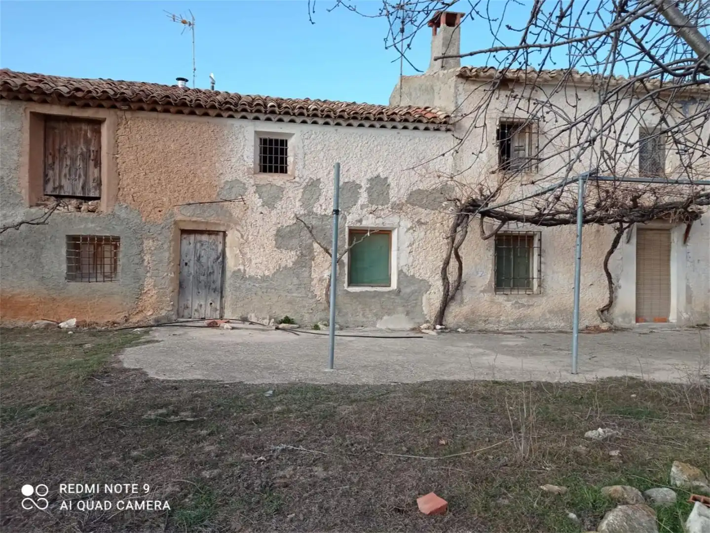 Casa adosada en venda a Letur, Letur Vista exterior de Casa adosada en venda en Letur amb Jardí privat i Moblat