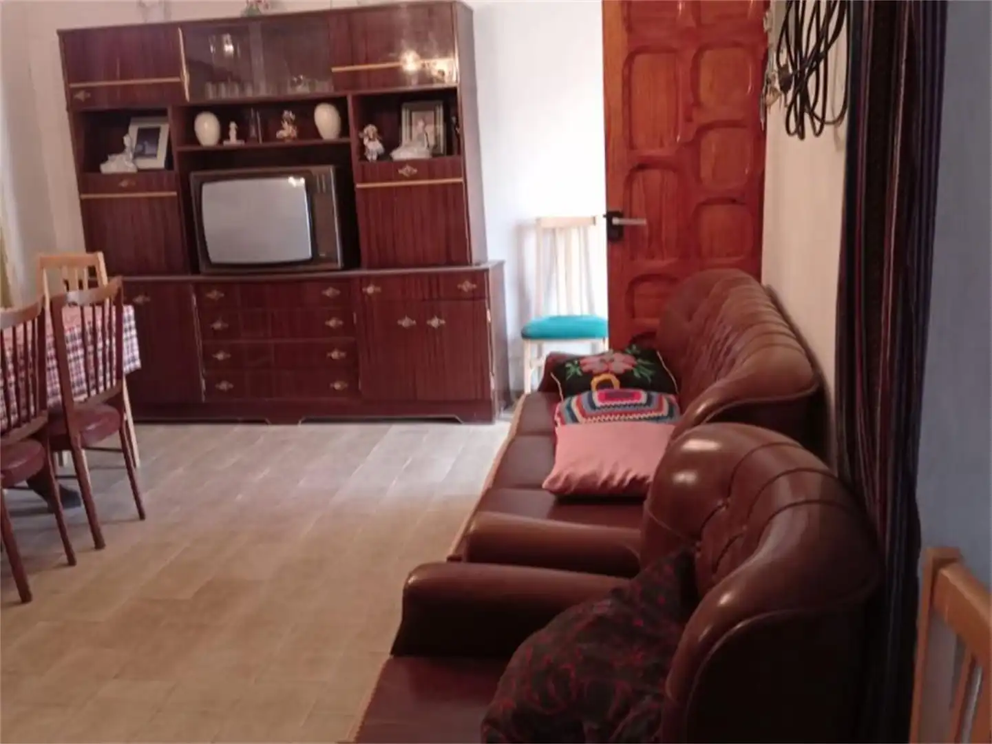 Casa adosada en venda a Letur, Letur Sala d'estar de Casa adosada en venda en Letur amb Jardí privat i Moblat