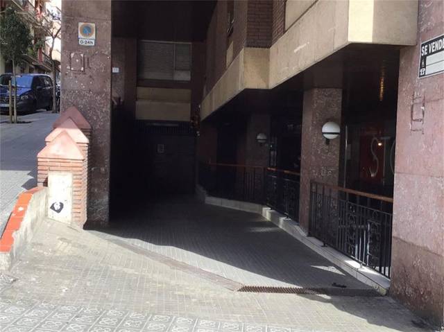 Garaje en Venta en Travessera de Dalt, 25 en La Salut